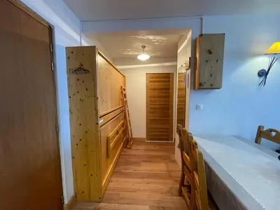 Un ou plusieurs lits dans un hébergement de l'établissement 2 pièces rénové au pied des pistes, exposé Sud-Ouest - FR-1-449-10