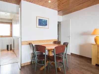 Coin salon dans l'établissement 2 pièces sud/ouest, ski aux pieds, wifi gratuit - FR-1-449-26