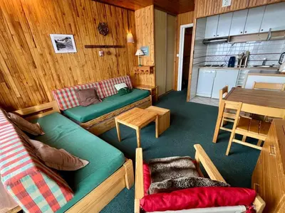 Coin salon dans l'établissement Studio sud/ouest, ski aux pieds, 30m², 4 couchages - FR-1-449-34