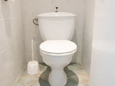 Salle de bains dans l'établissement Appartement 2 pièces sud/ouest avec Wifi, proche pistes - FR-1-449-157