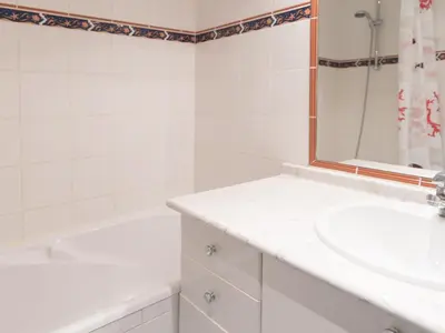 Salle de bains dans l'établissement 3 pièces au pied des pistes à Tignes, 6-8 pers, balcon sud - FR-1-449-6