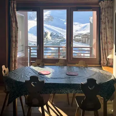 3 pièces skis aux pieds avec parking