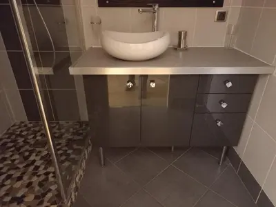 Salle de bains dans l'établissement Charmant 2 pièces rénové au pied des pistes, exposé Sud, pour 6 personnes - FR-1-449-30
