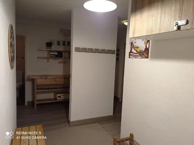 Cuisine ou kitchenette dans l'établissement Appartement 3 pièces rénové, 65 m², à 100 m des pistes - FR-1-449-60