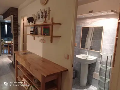 Plan de l'établissement Appartement 3 pièces rénové, 65 m², à 100 m des pistes - FR-1-449-60