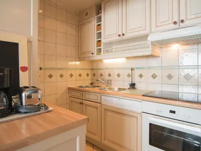 Cuisine ou kitchenette dans l'établissement 2 pièces cosy avec wifi à Tignes, proche des pistes - FR-1-449-63