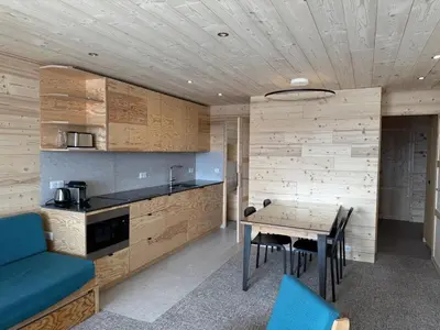 Cuisine ou kitchenette dans l'établissement 2 pièces sud/ouest, ski aux pieds, 6 pers, WiFi - FR-1-449-78