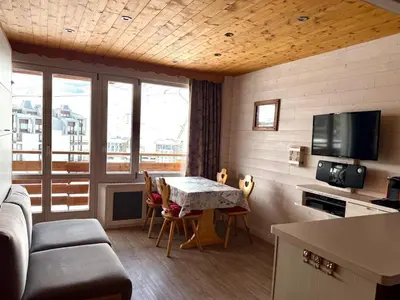 Télévision ou salle de divertissement dans l'établissement Studio Luxe 30m² avec Balcon, Proche Pistes, 4 Pers, Tignes - FR-1-449-101
