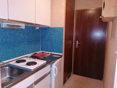 Cuisine ou kitchenette dans l'établissement Studio au pied des pistes à Tignes, balcon et vue montagne - FR-1-449-142