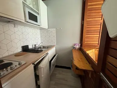Cuisine ou kitchenette dans l'établissement Studio cosy pour 4 à Tignes, proche pistes - FR-1-449-144