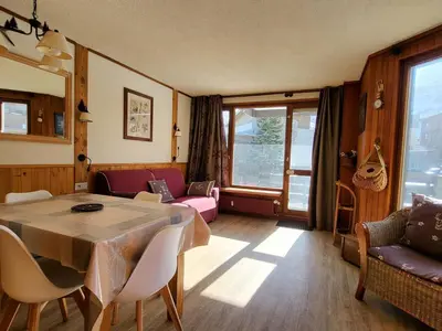 Coin salon dans l'établissement Tignes : Appartement 2 pièces 41m², 500m des pistes, balcon sud/ouest, wifi, 4-5 pers. - FR-1-449-159