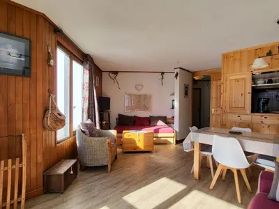 Cuisine ou kitchenette dans l'établissement Tignes : Appartement 2 pièces 41m², 500m des pistes, balcon sud/ouest, wifi, 4-5 pers. - FR-1-449-159