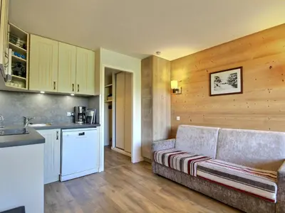 Cuisine ou kitchenette dans l'établissement Charmant 2 pièces sur pistes, balcon sud, animaux admis, Wi-Fi - FR-1-455-1