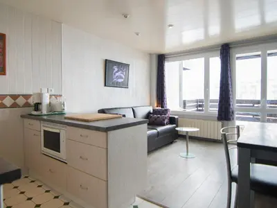 Cuisine ou kitchenette dans l'établissement Studio Sud Tignes, ski au pied, balcon, linge inclus hiver - FR-1-449-79