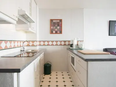 Cuisine ou kitchenette dans l'établissement Studio Sud Tignes, ski au pied, balcon, linge inclus hiver - FR-1-449-79