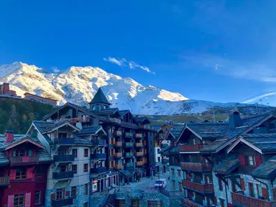 Vue générale sur la montagne ou vue sur la montagne depuis l'appartement