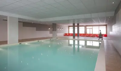 Piscine de l'établissement Résidence Club MMV L'Étoile des Cimes ou située à proximité
