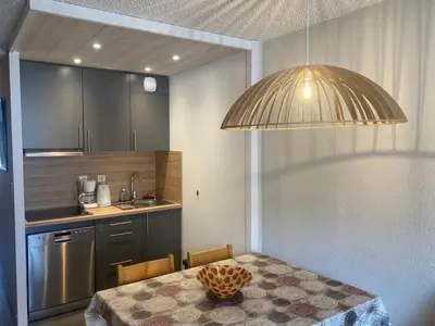 Cuisine ou kitchenette dans l'établissement Appartement 2 pièces au pied des pistes, exposé Sud-Ouest, 5 couchages à Tignes - FR-1-449-29