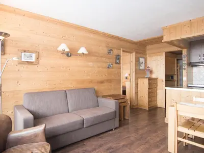 Cuisine ou kitchenette dans l'établissement Appartement Luxe avec WiFi à 500m des pistes, 6 couchages - FR-1-449-44