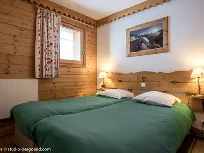 Un ou plusieurs lits dans un hébergement de l'établissement Appartement 4 pièces avec balcon, piscine et vue pistes, pour 6 pers. à Arc 1800 - FR-1-352-38