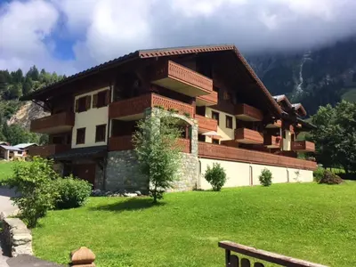 Vue générale sur la montagne ou vue sur la montagne depuis l'appartement