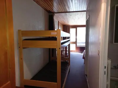 Un ou plusieurs lits superposés dans un hébergement de l'établissement Studio au pied des pistes avec balcon sud à Tignes - FR-1-449-32