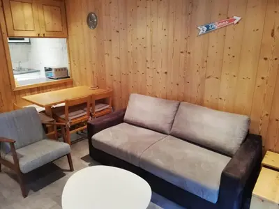 Cuisine ou kitchenette dans l'établissement Confort 2 pièces pied des pistes avec balcon et parking à Tignes - FR-1-449-57