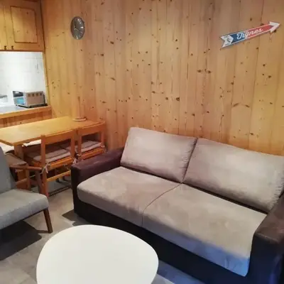 Confort 2 pièces pied des pistes avec balcon et parking à Tignes - FR-1-449-57