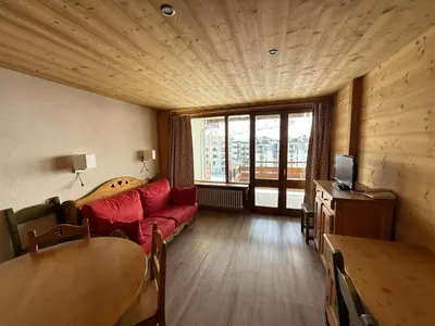 Coin salon dans l'établissement Studio cosy au Val-Claret, Tignes, ski aux pieds, vue montagne - FR-1-449-124