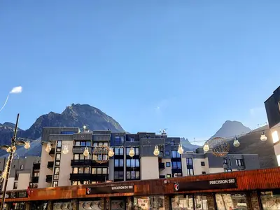 Vue générale sur la montagne ou vue sur la montagne depuis l'appartement