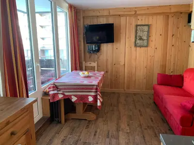 Télévision ou salle de divertissement dans l'établissement Studio 20 Les Grandes Platières