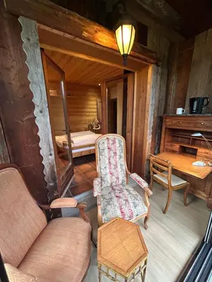 Coin salon dans l'établissement Chalet des Trappeurs Coeur Vanoise 15 persons
