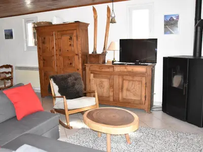 Télévision ou salle de divertissement dans l'établissement Chalet mitoyen avec jardinet, 3 pièces, 6 personnes - FR-1-464-8