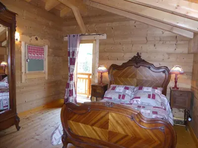 Un ou plusieurs lits dans un hébergement de l'établissement Chalet haut de gamme pour 10 pers., proche pistes, parking privé - FR-1-464-7