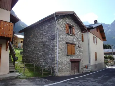 Vue générale sur la montagne ou vue sur la montagne depuis le chalet