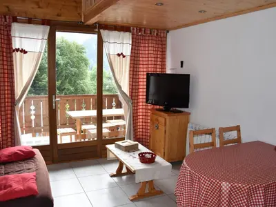 Télévision ou salle de divertissement dans l'établissement Studio mezzanine à Champagny, 4 pers, balcon sud - FR-1-464-17