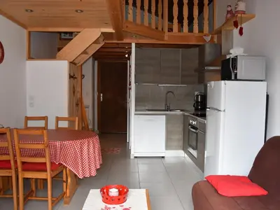 Cuisine ou kitchenette dans l'établissement Studio mezzanine à Champagny, 4 pers, balcon sud - FR-1-464-17