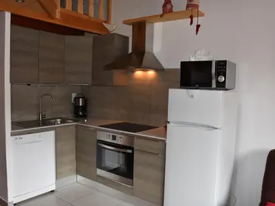 Cuisine ou kitchenette dans l'établissement Studio mezzanine à Champagny, 4 pers, balcon sud - FR-1-464-17