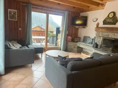 Coin salon dans l'établissement Triplex confortable 12 pers, terrasse, garage, Champagny-en-Vanoise - FR-1-464-19