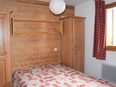 Plan de l'établissement Appartement 3 Pièces Près Téléphérique avec Garage Fermé - FR-1-464-24