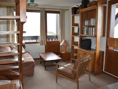 Bibliothèque dans l'appartement