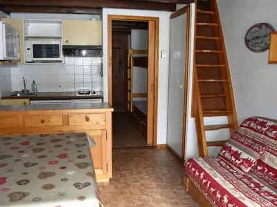 Cuisine ou kitchenette dans l'établissement Studio lumineux près des pistes, calme avec garage fermé - FR-1-464-35