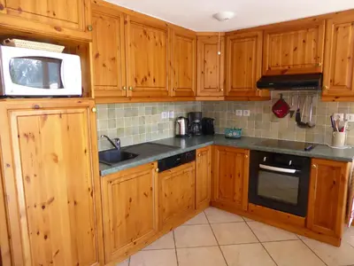Cuisine ou kitchenette dans l'établissement Duplex 4 pièces, balcon sud, garage, 6 pers - FR-1-464-36
