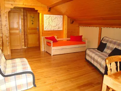 Plan de l'établissement Chalet calme 8 pers., cheminée, parking privé - FR-1-464-39
