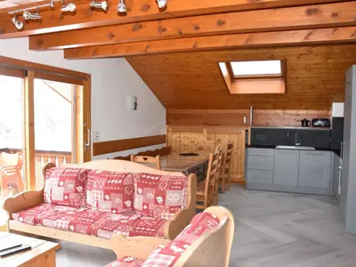Cuisine ou kitchenette dans l'établissement Duplex spacieux avec garage proche centre Champagny - FR-1-464-41