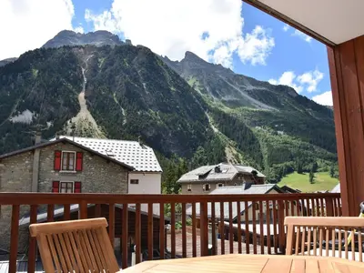 Vue générale sur la montagne ou vue sur la montagne depuis l'appartement