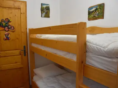 Un ou plusieurs lits dans un hébergement de l'établissement Appartement spacieux, 3 étoiles, max 8 pers, 2 terrasses - FR-1-464-54