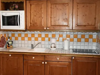 Cuisine ou kitchenette dans l'établissement Appartement 3 pièces, 6 pers, proche pistes, Pralognan - FR-1-464-63