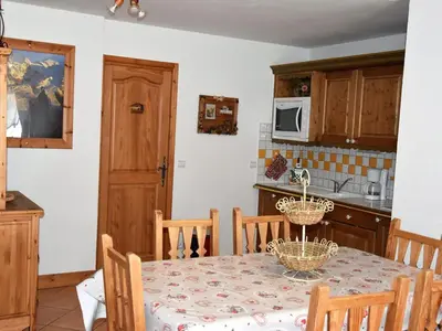 Cuisine ou kitchenette dans l'établissement Appartement 3 pièces, 6 pers, proche pistes, Pralognan - FR-1-464-63