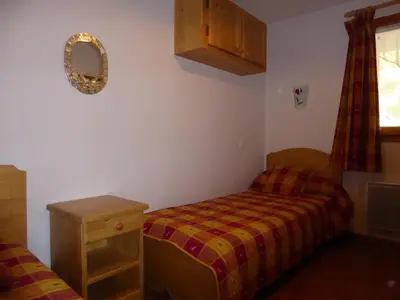 Un ou plusieurs lits dans un hébergement de l'établissement Confortable T3 avec grand balcon - Animaux admis - FR-1-464-67